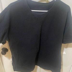 Lululemon black Short sleeve sweatshirt with side slits -